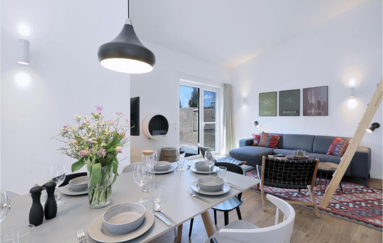 Awesome Home In Lembruch-Duemmer See With Kitchen المظهر الخارجي الصورة