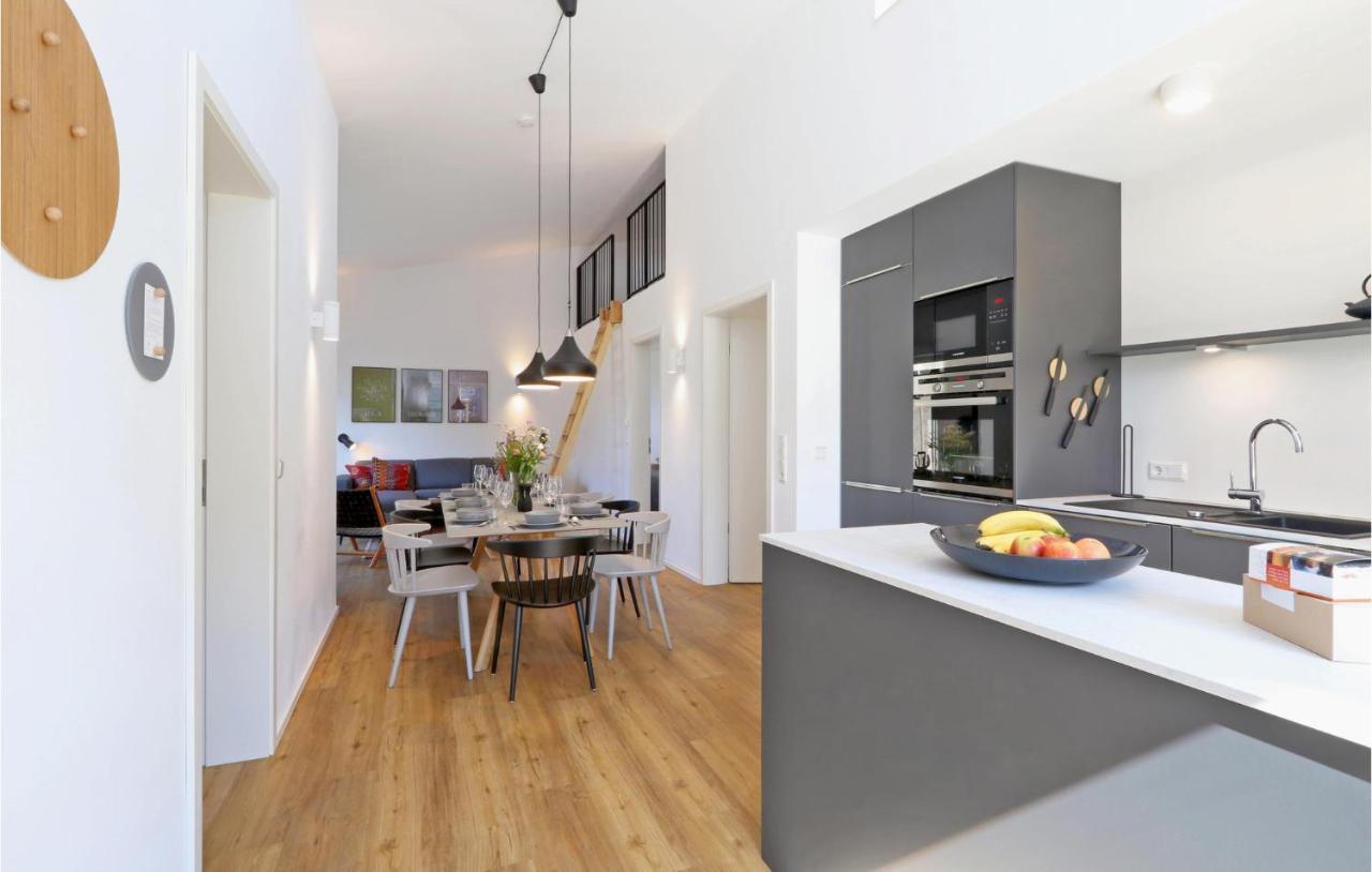 Awesome Home In Lembruch-Duemmer See With Kitchen المظهر الخارجي الصورة