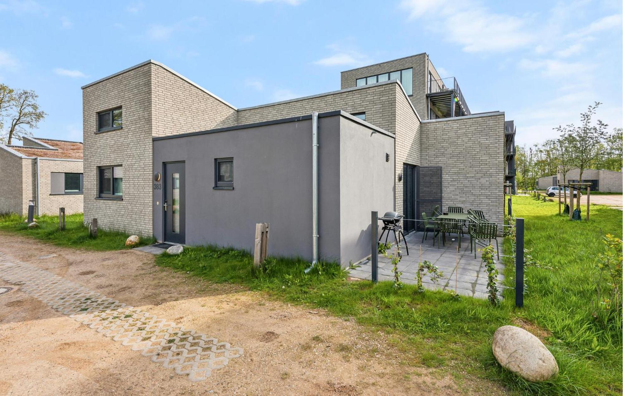 Awesome Home In Lembruch-Duemmer See With Kitchen المظهر الخارجي الصورة